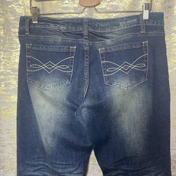 ZCO Jeans Premium Medium Wash Wild/Flare Blue Jeans Size 13 - Picture 7 of 12